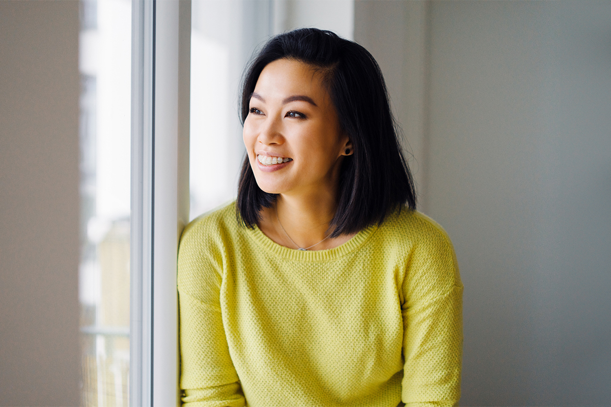 Smiling lady with nice teeth